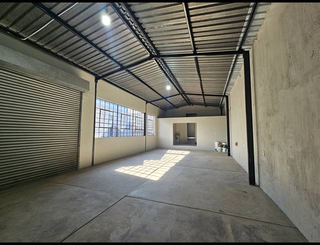 1,046M² WAREHOUSE FOR SALE IN ACTIVIA PARK